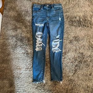 American Eagle super stretch ripped blue jeans. US size 6 short